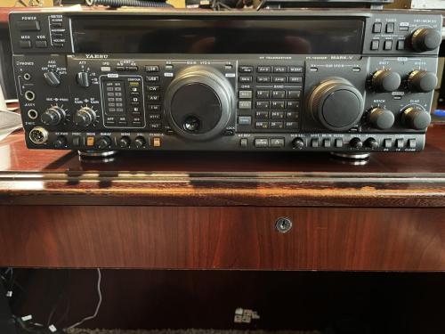 Yaesu-FT-1000MP-Mark-V-front